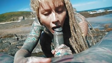 纹身女郎与纹身男享受口交